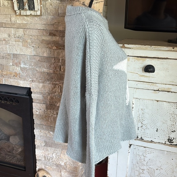 Wooden Ships chunky slouchy crew neck drop shoulder gray sweater with white star - Picture 6 of 16